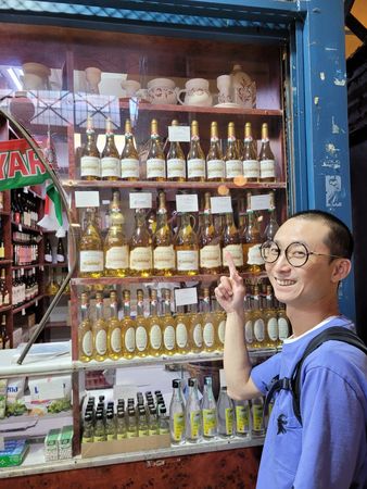 ▲浩子在匈牙利布達佩斯知名景點-鎖鏈橋。（圖／時代創藝）