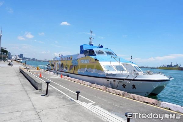 ▲▼高雄全新「KAKAO FRIENDS」渡輪來了　造型曝光！80元就能搭。（圖／記者賴文萱翻攝）