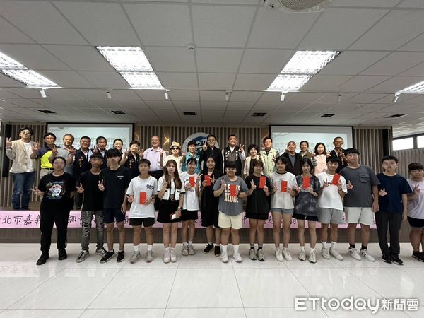 ▲▼ 台北市嘉義縣同鄉會六腳聯誼會關懷家鄉教育捐款典禮  。（圖／六嘉國中提供）