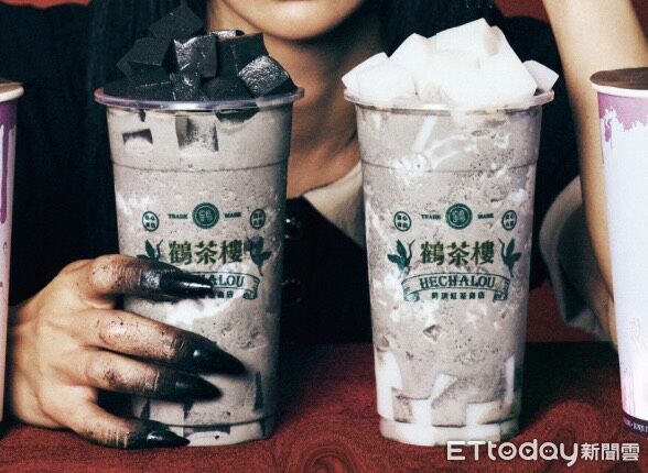 ▲▼鶴茶樓今年再度找來「伊藤潤二」推出聯名活動。（圖／鶴茶樓提供）