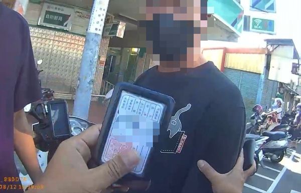 ▲失聯移工當車手持毒涉詐欺通緝，遭和美警方逮捕。（圖／警方提供）