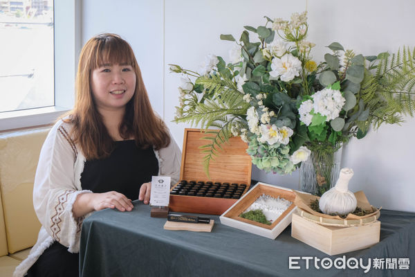 ▲艾利鼻子創辦人Elly「海上香氣療癒課」,基隆旅遊,海上製作空間香氛,船上調香,基隆旅遊。（圖／記者彭懷玉攝）