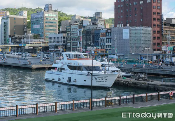 ▲艾利鼻子創辦人Elly「海上香氣療癒課」,基隆旅遊,海上製作空間香氛,船上調香,基隆旅遊。（圖／記者彭懷玉攝）