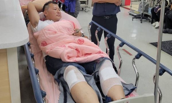 ▲洪騰明議員為了猛犬咬人肉身阻擋遭咬傷送醫。（圖／洪騰明提供）