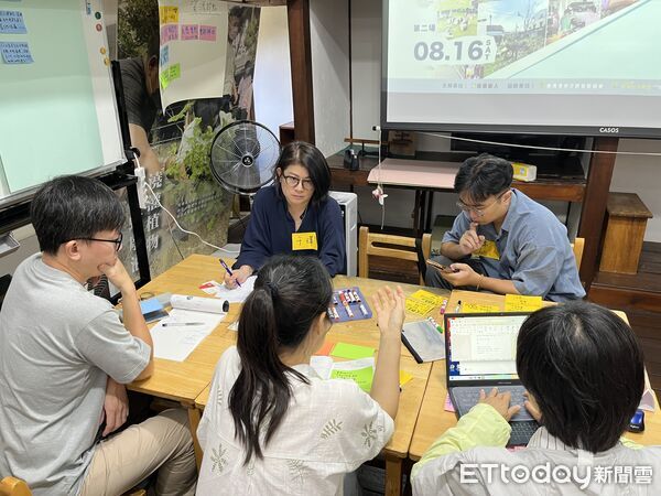▲青年團隊「藝饗旅人」在後壁璞育塾文創園區舉辦《我在風災 恢復生活2：用盡全力支援地方》小聚活動。（圖／記者林東良翻攝，下同）