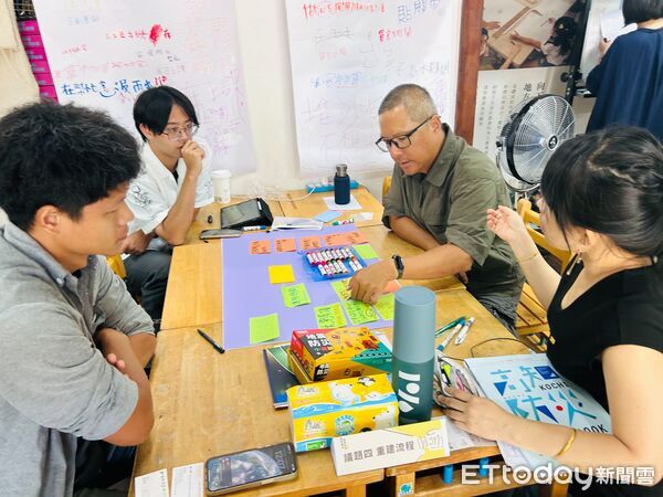 ▲青年團隊「藝饗旅人」在後壁璞育塾文創園區舉辦《我在風災 恢復生活2：用盡全力支援地方》小聚活動。（圖／記者林東良翻攝，下同）