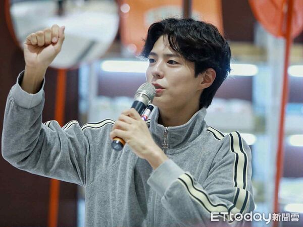 ▲▼ 獨家／朴寶劍高雄直奔快閃店。（圖／讀者提供）