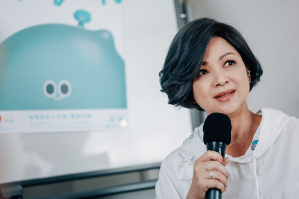 ▲楊貴媚（圖左）、影視聽中心董事長褚明仁（圖右）和日本觀眾透過電影交流臺灣文化。（圖／文化部提供）