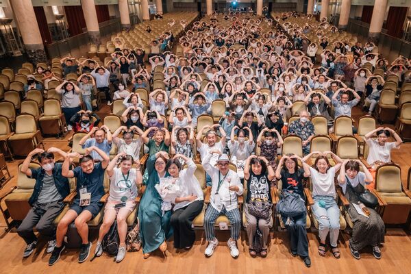 ▲楊貴媚（圖左）、影視聽中心董事長褚明仁（圖右）和日本觀眾透過電影交流臺灣文化。（圖／文化部提供）