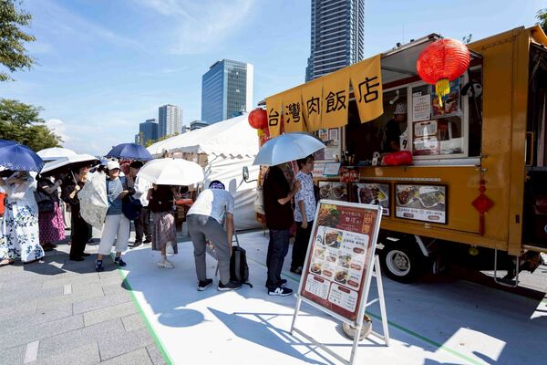 ▲▼文總主辦的「TAIWAN PLUS 2025 台日新風」邁入第二週，大阪中之島公園變台灣夜市。（圖／文總提供）