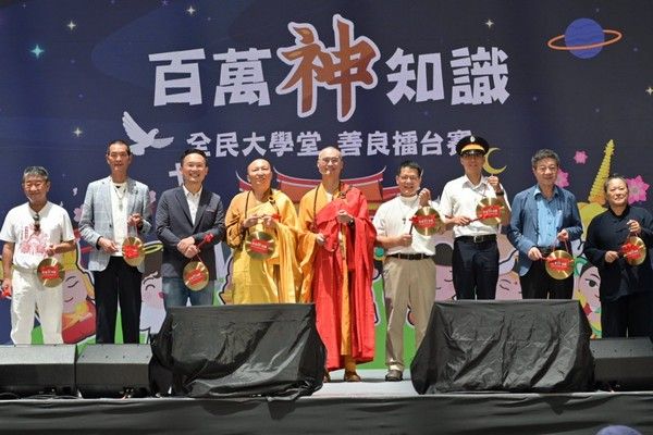 ▲桃園景福宮開漳聖王神轎，首度進駐臺北車站