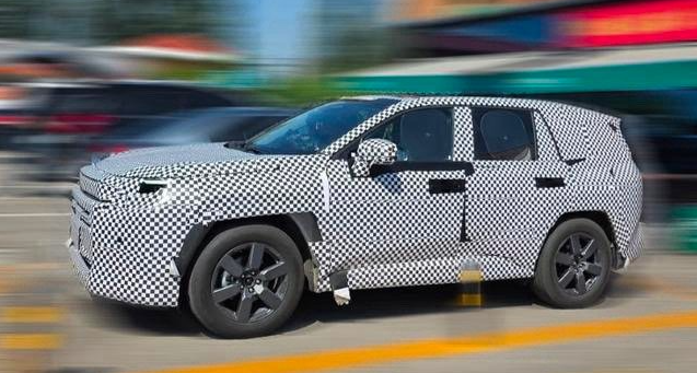 ▲一汽豐田新一代TOYOTA RAV4雙生車曝光測試！（圖／翻攝自微博）