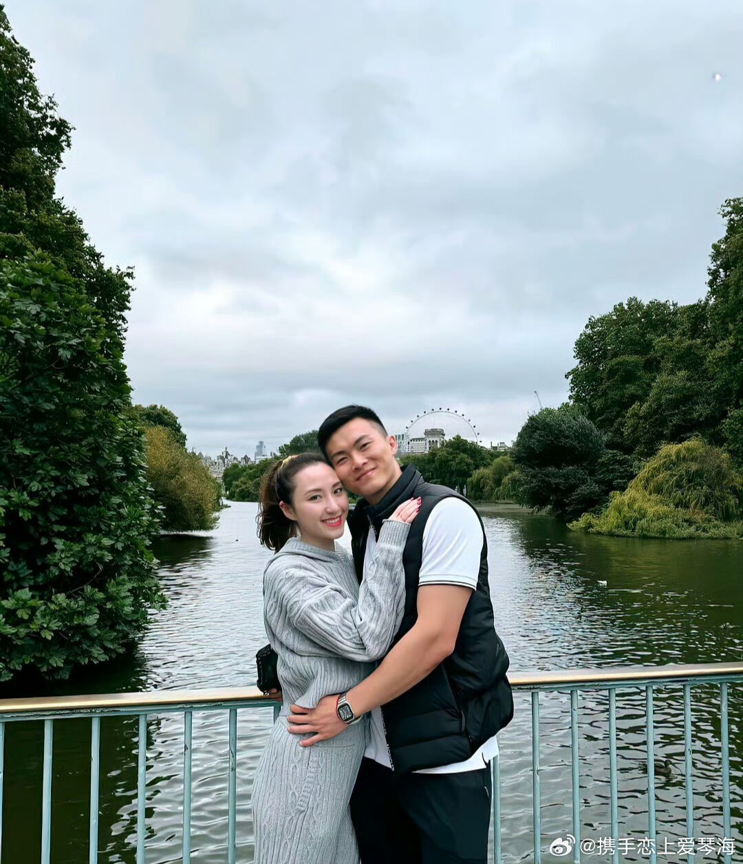 ▲▼賭王千金何超雲爆分手消防員未婚夫。（圖／翻攝自微博）