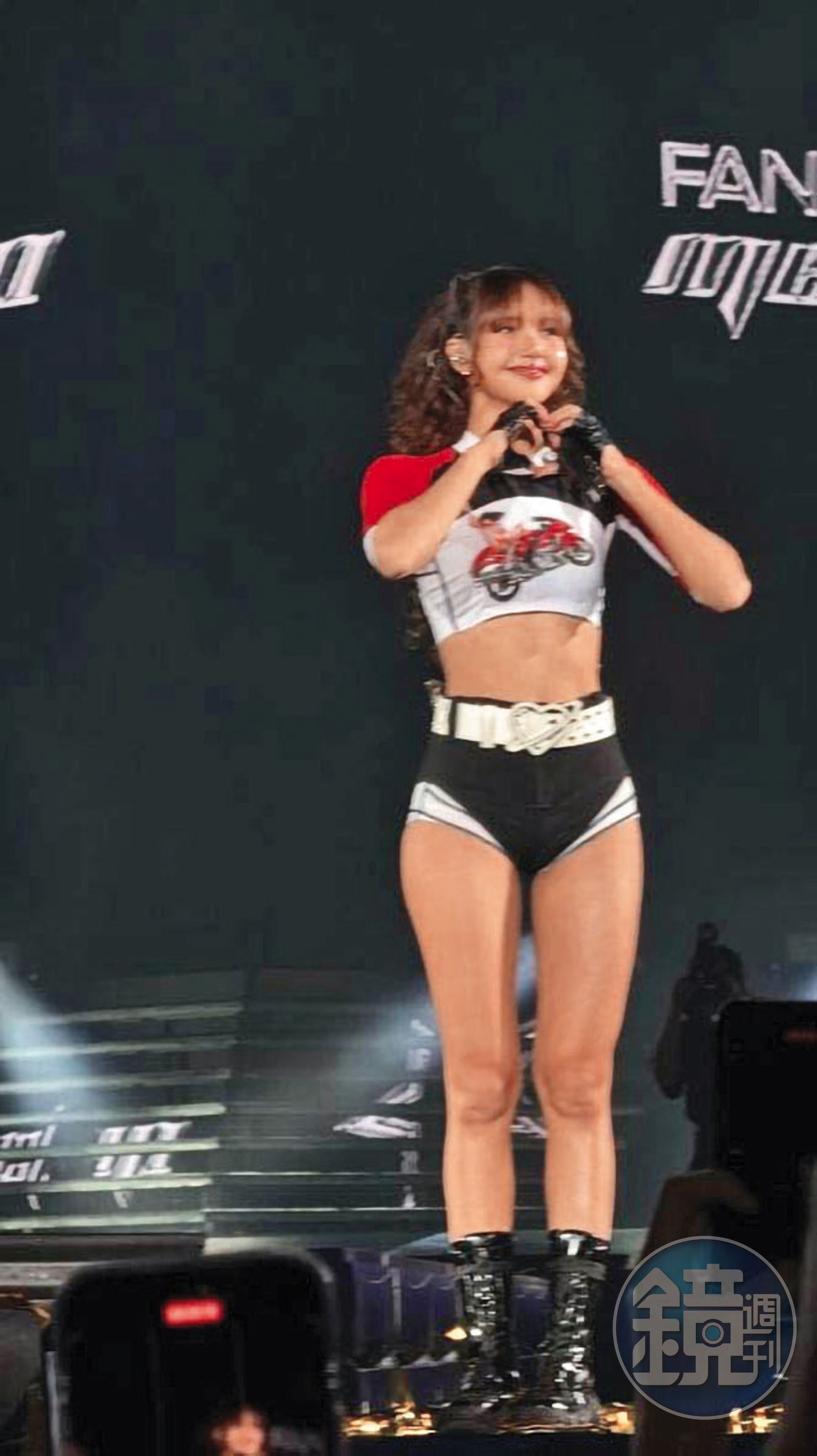 BLACKPINK成員Lisa（圖）的粉絲不少是未成年學生，捲入詐騙案件卻求助無門。（讀者提供）