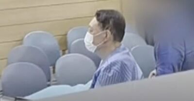 尹錫悅「狼狽坐輪椅」驚傳失明！韓媒曝光保外就醫照　法務部闢謠
