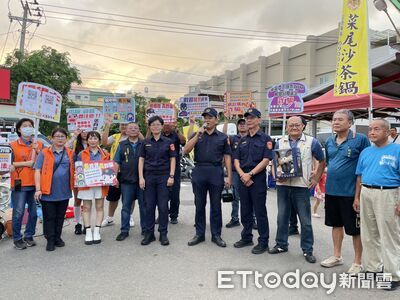 青春不迷路,向光而行!朴子分局攜手宗教團體前進夜市多元宣導