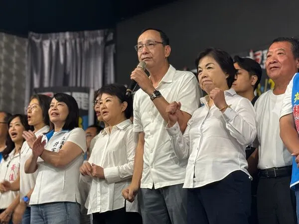 ▲朱立倫、盧秀燕同台。（圖／國民黨提供）