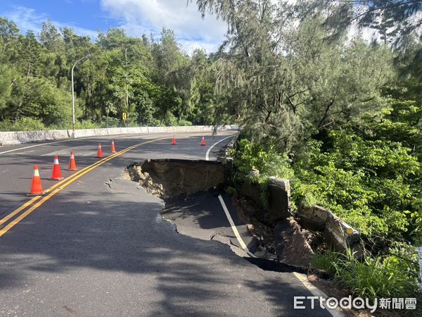 ▲墾丁森林遊樂區牌樓進入往牧場方向約200公尺處坍方。（圖／墾管處提供）