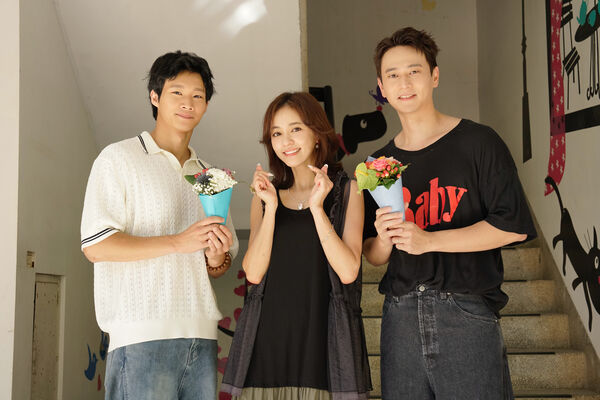 ▲台劇《新手上路》開鏡，集結陳意涵、劉冠廷、黃冠智、天心、李李仁、于子育、楊銘威及蔡亘晏等人。（圖／文策院與四方四隅提供）