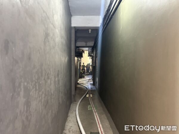 ▲▼基隆市17日下午發生民宅火警。（圖／記者郭世賢翻攝)