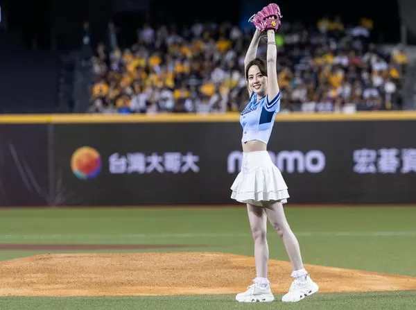 ▲▼阿諾首次擔任開球嘉賓直呼緊張。（圖／光意娛樂提供）