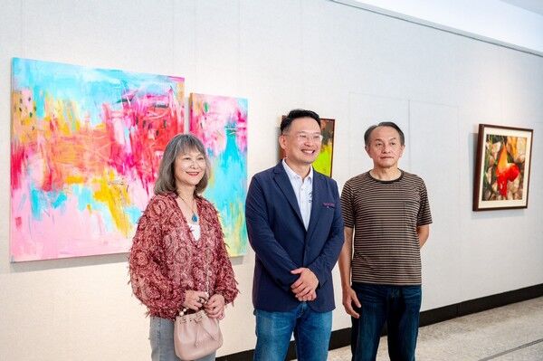 ▲振聲校友《洄游III》藝術聯展開幕