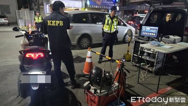 ▲▼高雄稽查炸街猴。（圖／記者許宥孺翻攝）