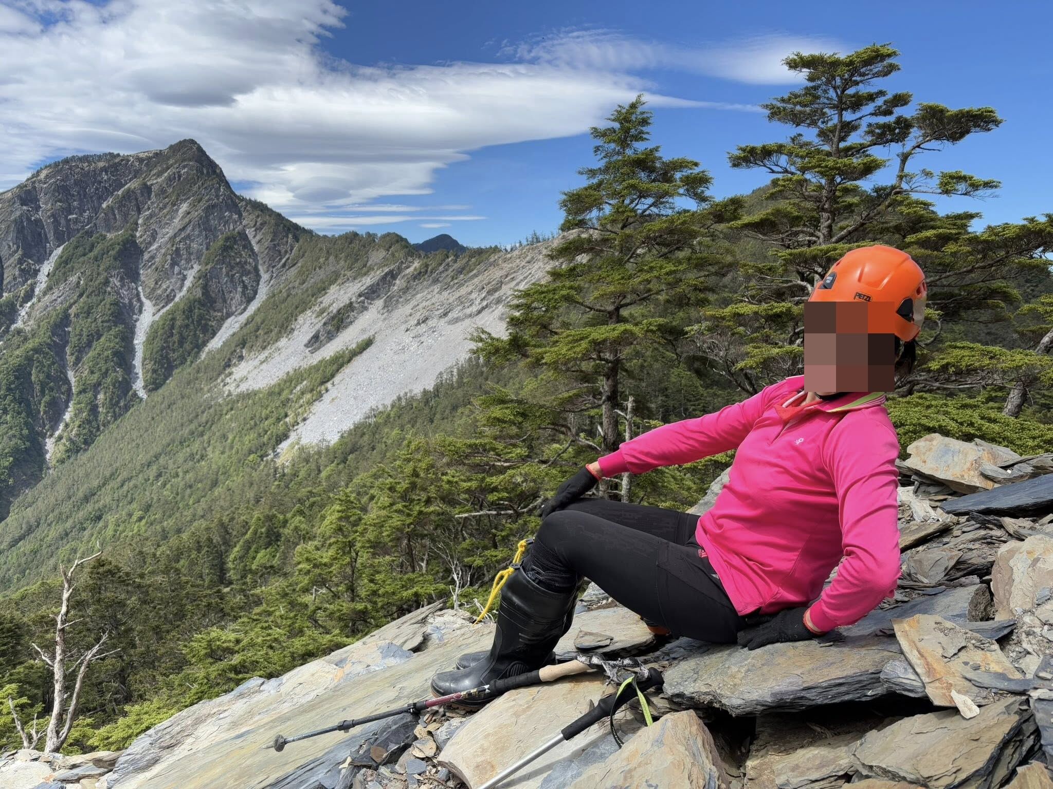 ▲▼南投可樂可樂安山山難，罹難的詹姓女山友是桃園市特搜義消。（圖／翻攝詹女臉書）