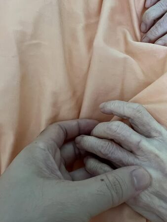 ▲前總統陳水扁的妻子吳淑珍，在台南住家昏倒送醫，經4日治療病況穩定，經醫師評估，18日上午出院返家休養。（翻攝自陳水扁、陳致中臉書）