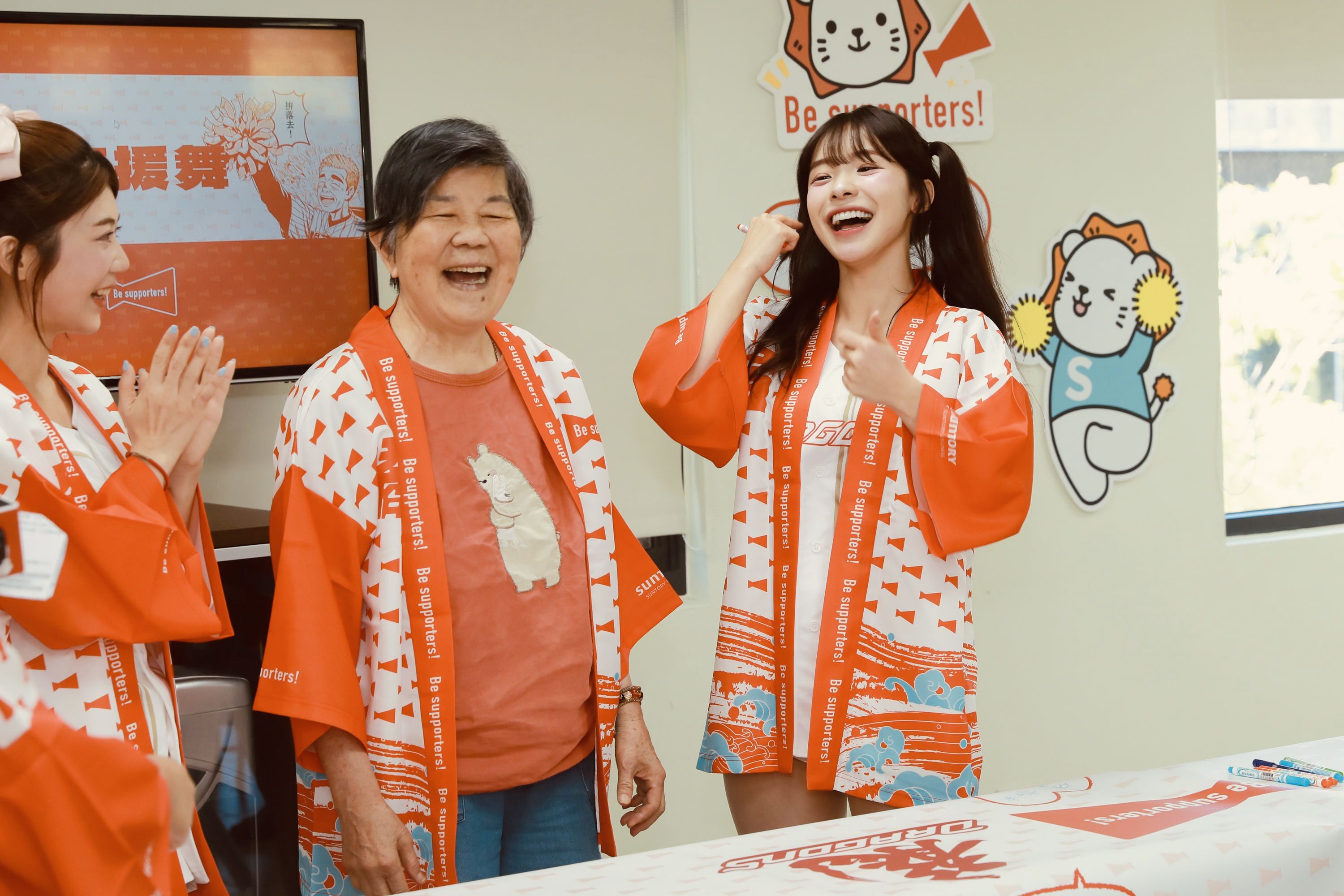 ▲▼固力伸CSR三得利健益Be supporters!活動拍攝。（圖／記者周宸亘攝）