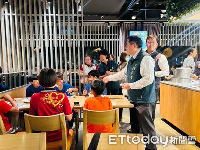 台南弱勢家庭齊聚餐會　黃偉哲：吃得到的幸福最溫暖