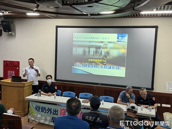▲東港警分局小琉球交通治安座談會。(圖／記者陳崑福翻攝）