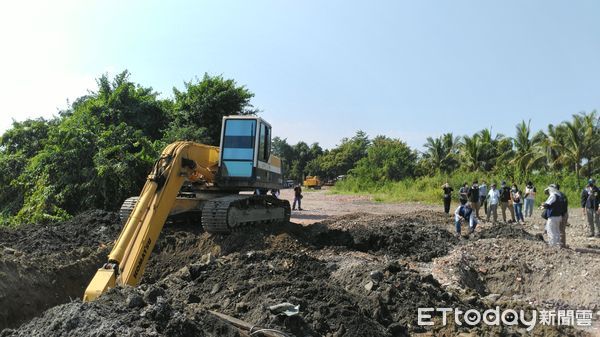 ▲▼ 高雄8處農地慘淪垃圾場！遭亂埋廢棄物　環保局重罰最高1500萬。（圖／記者賴文萱翻攝）