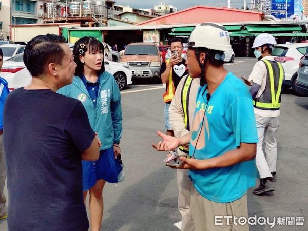 ▲▼ 高雄工地出事了！拆到一半「鷹架倒塌」慘況曝　市府急勒令停工。（圖／翻攝高雄市議員鄭孟洳FB粉絲專頁）