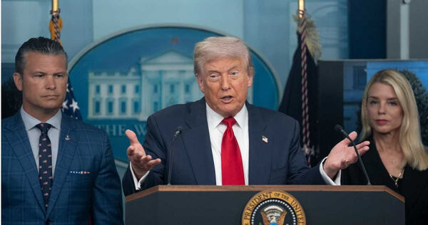 川普關稅對業界的衝擊正逐漸浮上檯面，勞動部曝一車燈廠412人放無薪假。（圖／中新社）