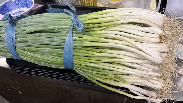▲▼   1公斤1280元，蔥1捆1200元          。（圖／嘉義縣布袋街區觀光發展協會 游志豪授權提供）