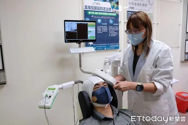 ▲屏東基督教醫院引進先進的重複經顱磁刺激治療系統，治療腦中風及相關神經疾病。（圖／屏基提供）