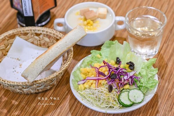 ▲▼威尼斯義大利餐廳。（圖／部落客周花花授權提供）