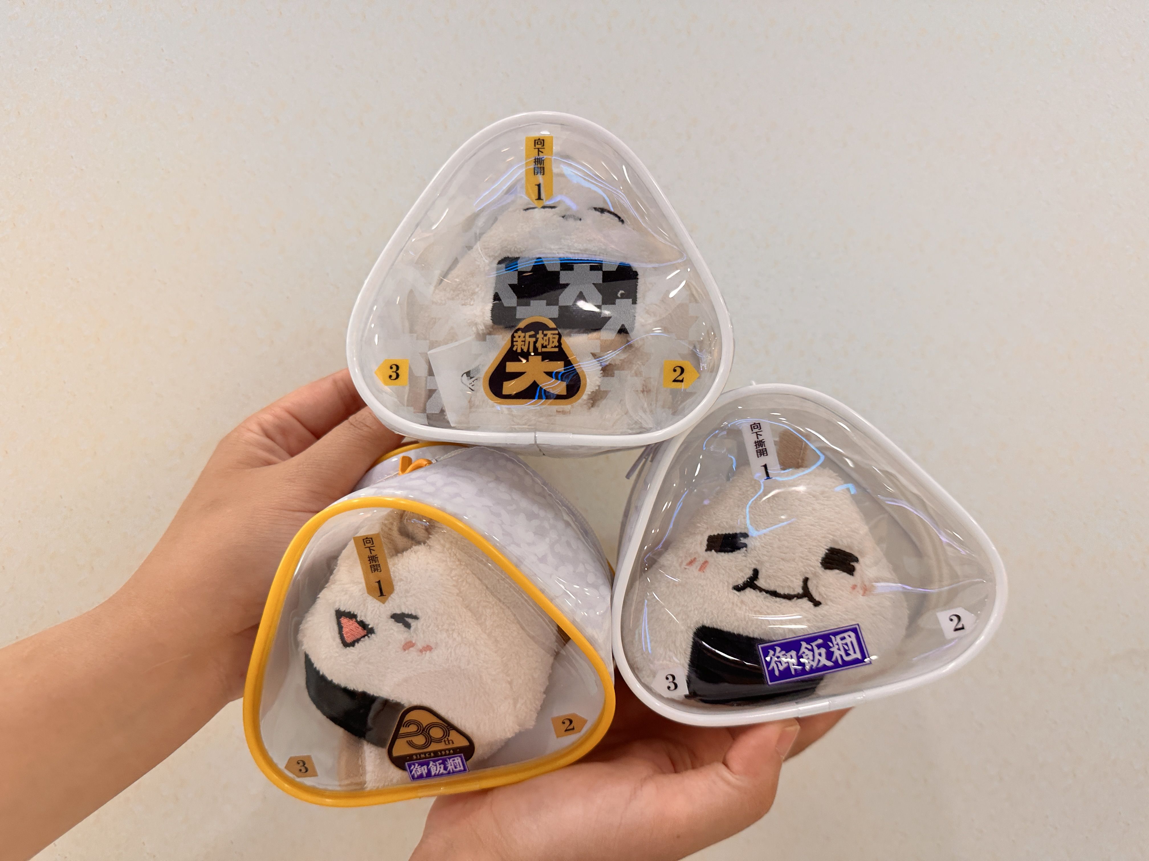 ▲▼迎接御飯糰30周年，7-11推出3款獨家「御飯糰痛包（娃包）。（圖／記者林育綾攝）