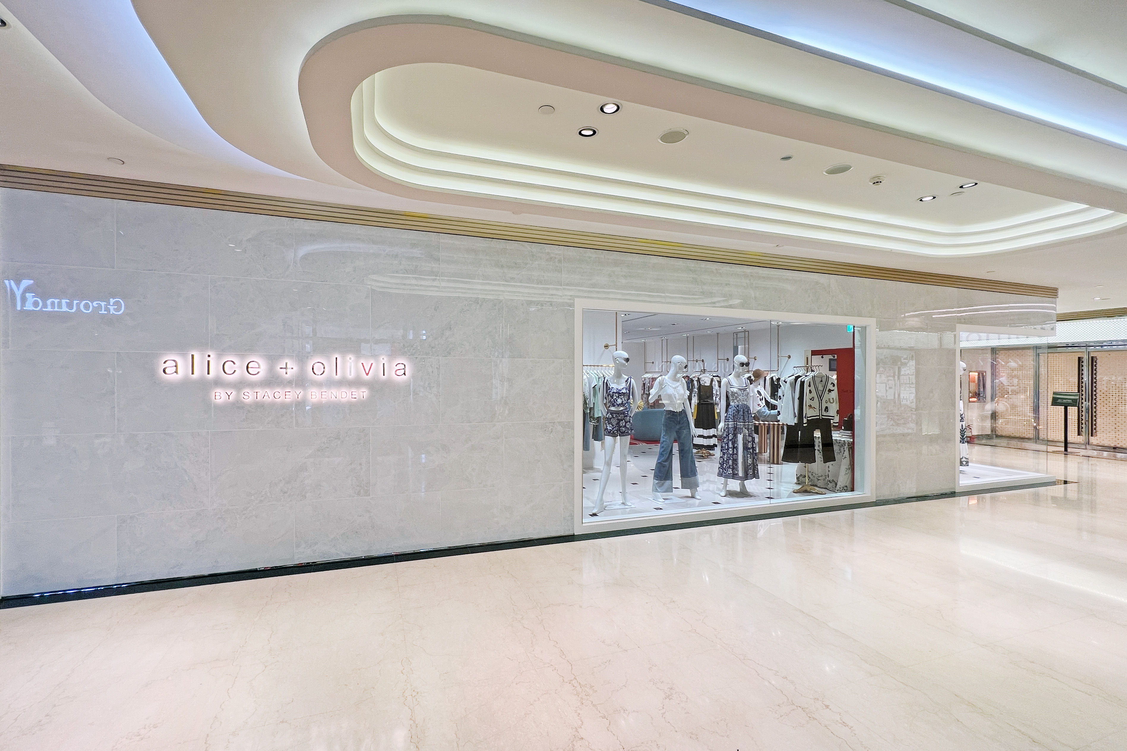 ▲alice + olivia by Stacey Bendet 。（圖／品牌提供）