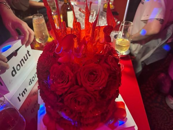 ▲GD生日眾星歡慶！現身「不能笑派對」超崩潰　BIGBANG隔天迎19周年 。（圖／翻攝自洪真慶IG）