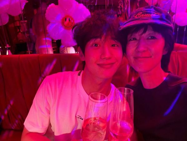 ▲GD生日眾星歡慶！現身「不能笑派對」超崩潰　BIGBANG隔天迎19周年 。（圖／翻攝自洪真慶IG）