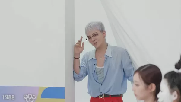 ▲GD生日眾星歡慶！現身「不能笑派對」超崩潰　BIGBANG隔天迎19周年 。（圖／翻攝自柳炳宰YouTube）