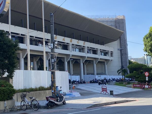 ▲彰化縣政府外牆補強工作需到明年完工。（圖／ETtoday資料照）