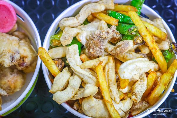 ▲▼全球炸雞排骨飯。（圖／部落客陳小可的吃喝玩樂授權提供