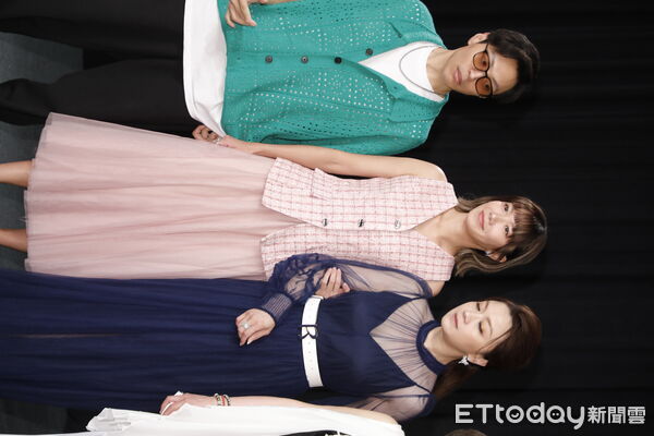 ▲▼三立台劇八點檔《百味人生》首映記者會，劇中演員黃少祺、謝承均、王振復、江宏恩、陳珮騏、王樂妍、江國賓、岳虹、張琴、黃玉榮、德馨、星卉、劉曉憶、馬幼興、林佑星、陳小菁、苗真、林萱瑜、陳謙文韓宜邦、李睿紳、邱子芯、游詩璟、周宜霈(大牙)、賴郁庭、郭亞棠、劉書宏、陳素珍、王岳豐、黃圓元、王上豪、蔡力謙、安伯政出席。（圖／記者湯興漢攝）