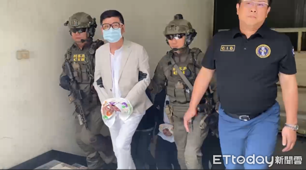 ▲▼天道盟主「鐵霸」曾盈富、弟弟「太保」曾盈進、太陽聯盟副盟主「麥可」洪瑞宏移送。（圖／記者張君豪攝）