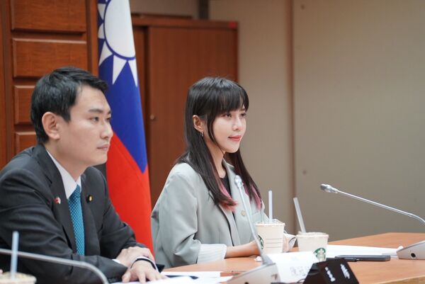 ▲▼民進黨立委陳冠廷今（19日）以民進黨青年局長身分，率領黨內青年局幹部及30餘名成員，與日本自民黨青年局海外研修團進行歷史性的大規模交流會議。（圖／立委陳冠廷國會辦公室提供）