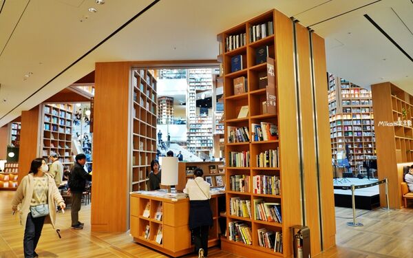 ▲▼Starfield星空圖書館。（圖／部落客mika授權提供）