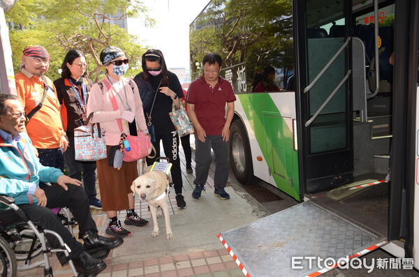 ▲黃偉哲市長強調無障礙政策須跨局處合作，讓身心障礙市民享有平等參與權利。（記者林東良翻攝，下同）